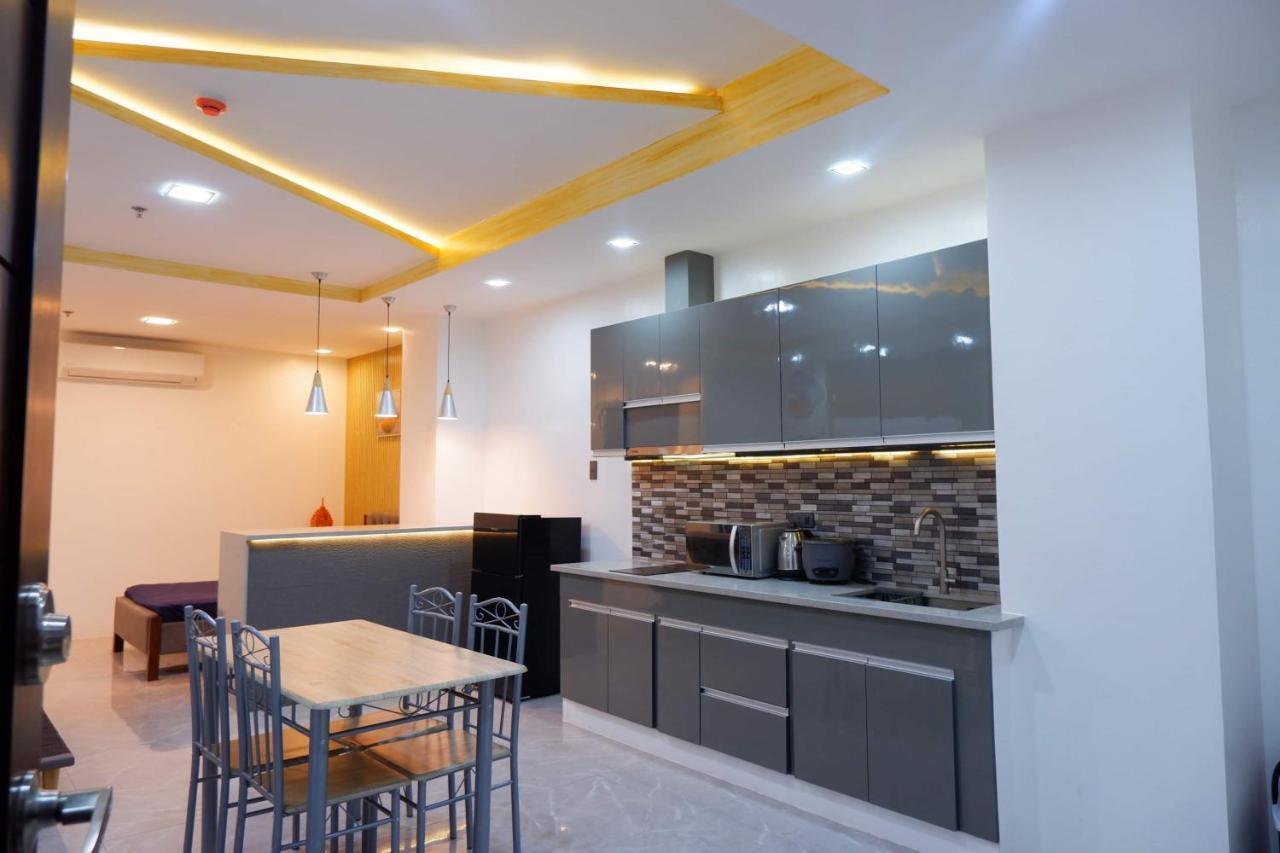 Cozy Entire Condo Unit With Pool Access Angeles Luaran gambar